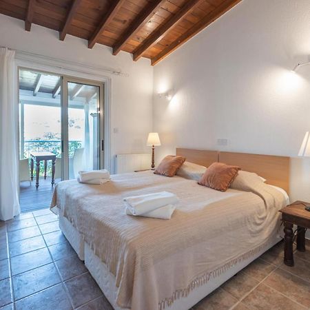 Adamos Hotel Apartments Тохни Екстериор снимка
