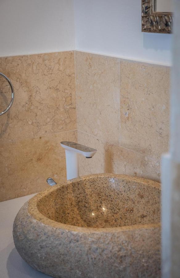 Adamos Hotel Apartments Тохни Екстериор снимка